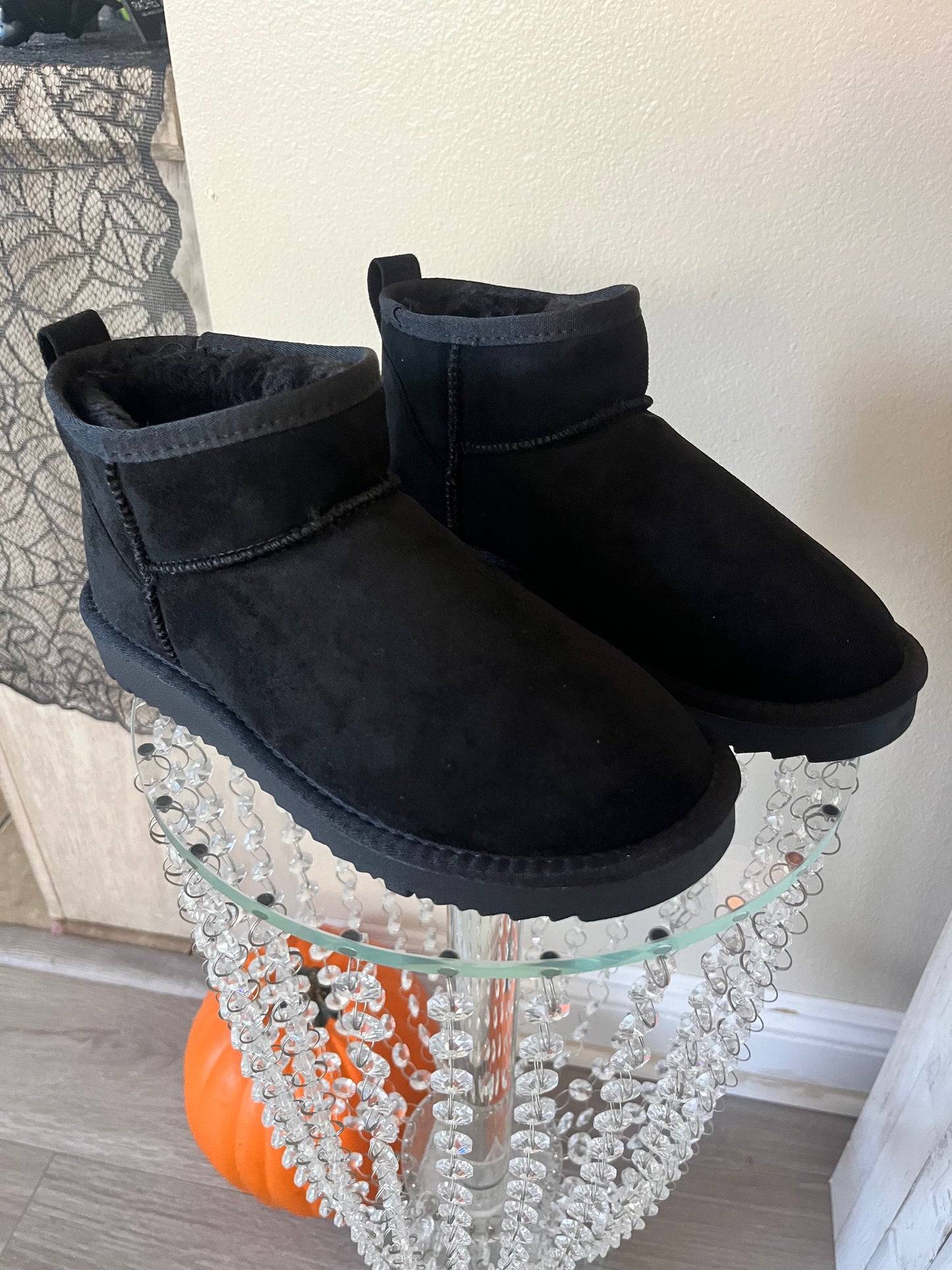 Black boots (True to Size)