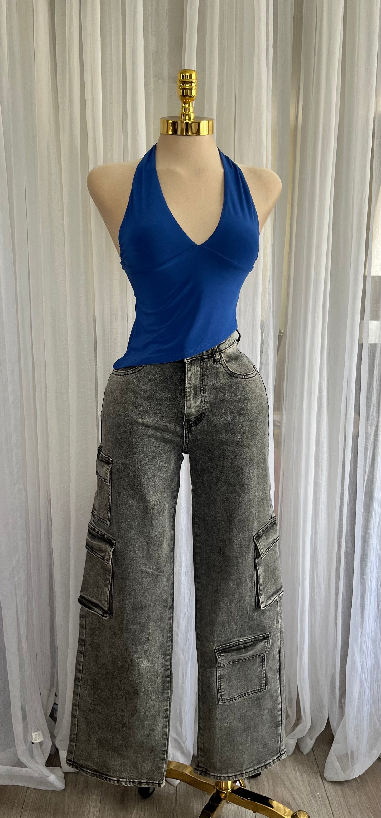 Gray cargo jeans (size up)