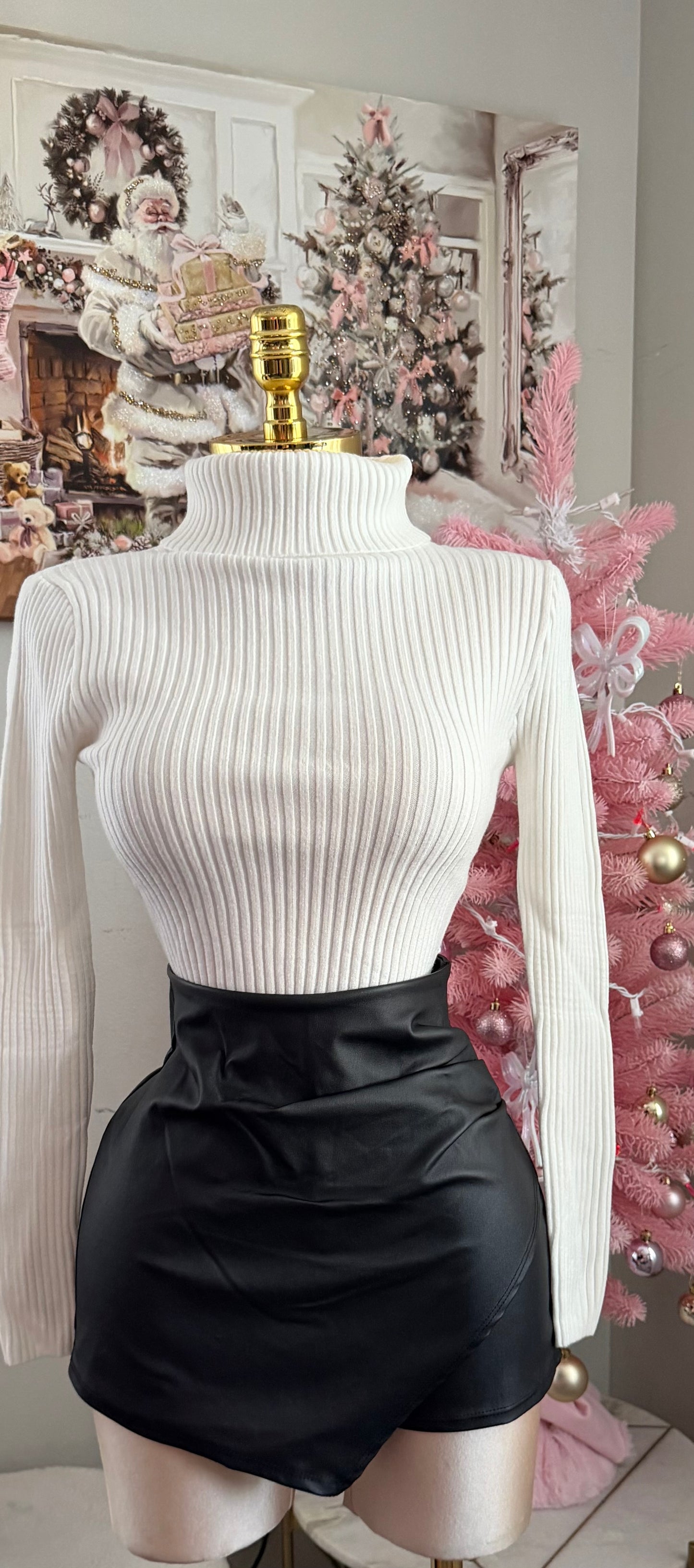 Vegan leather skort (stretchy)